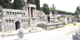 Los cementerios de Pompeya