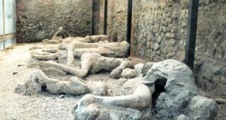 Los restos humanos fosilizados de Pompeya, curiosidades y dónde verlos.