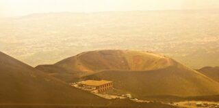 Subir al monte Vesubio, consejos y excursiones 2025